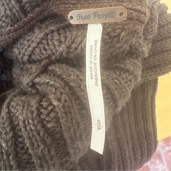 Free People Twisted Cable crop turtleneck sweater dark green gold metallic Small - Picture 12 of 16